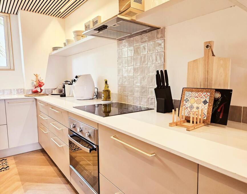 Seaside 3 Suites Penthouse With Pool Gym & Bbq Terrace Cap Malheureux Bagian luar foto